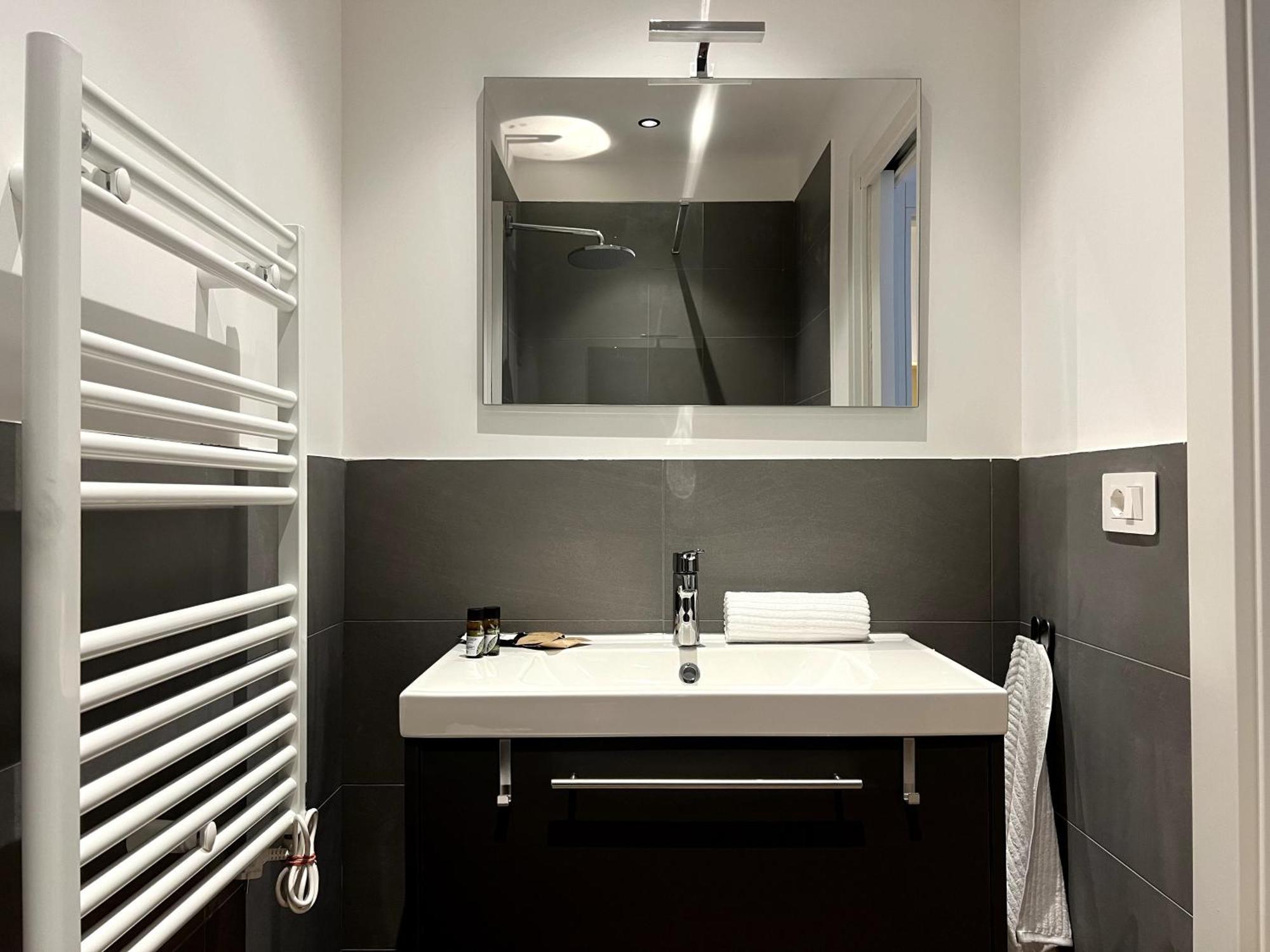 Near Vatican, Irnerio 47 Guest House Rome Extérieur photo